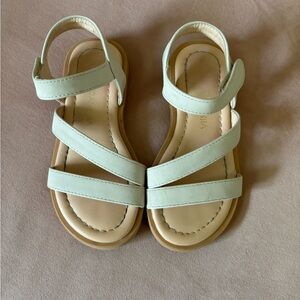 Nude or cream little girls sandals size 8
